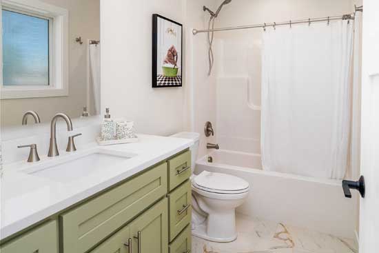 Orchards of Morgan Park bathroom view